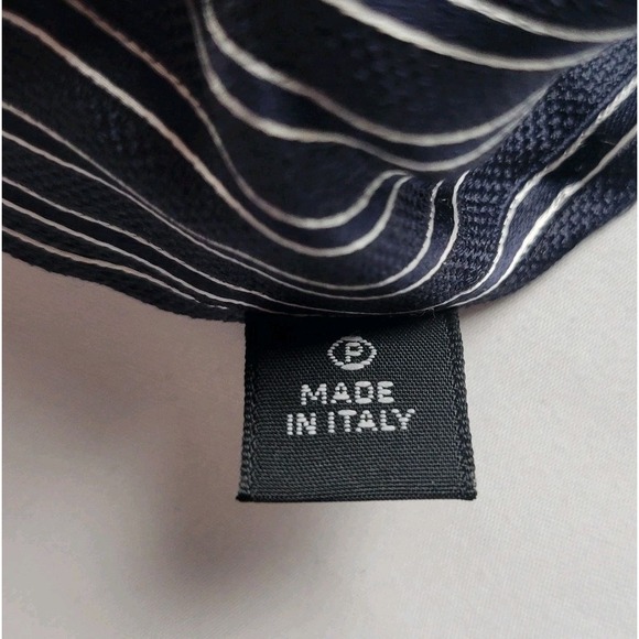 Designed By ANGELO GALASSO silk tie made In Italy - Picture 7 of 9